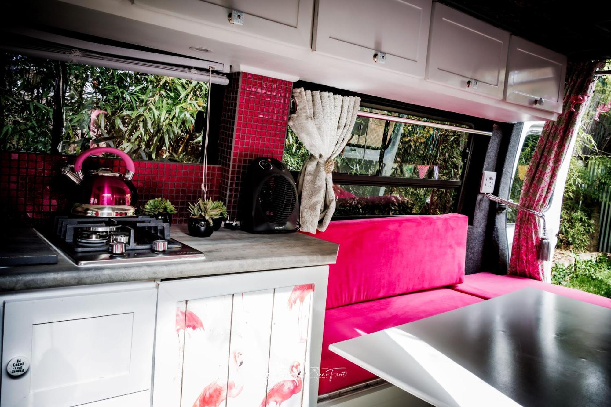 Gypsy Wagons And Vans, Clarens Rom bilde