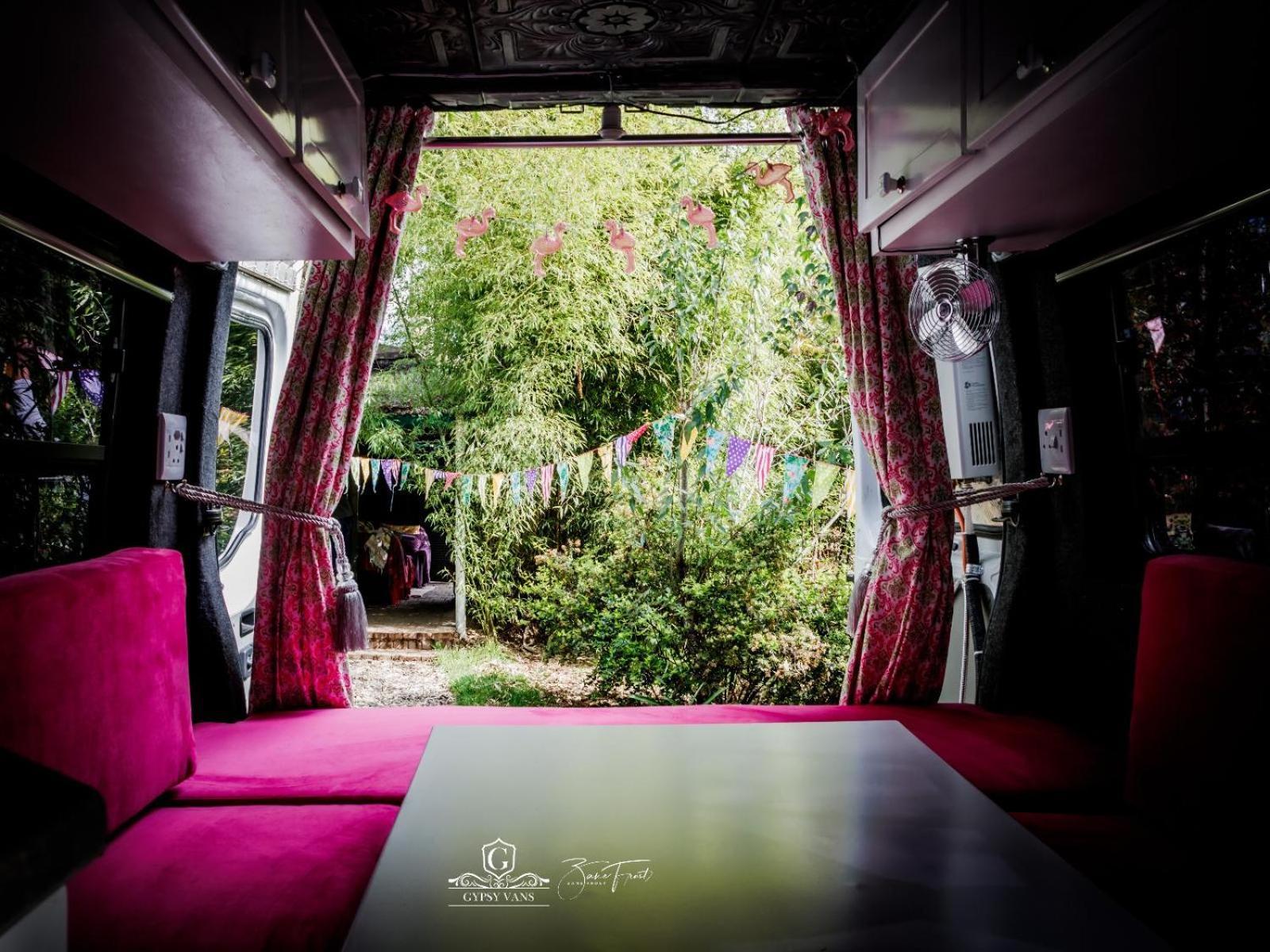 Gypsy Wagons And Vans, Clarens Rom bilde